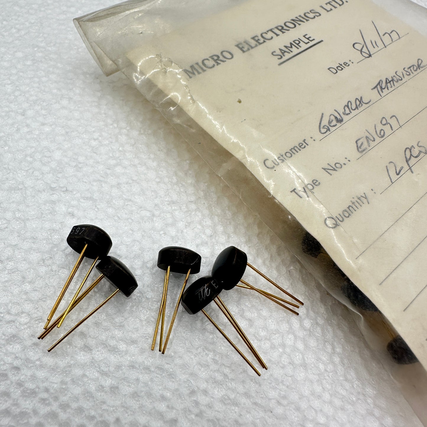 EN697 Silicon Transistor NOS - Rare & Reclaimed