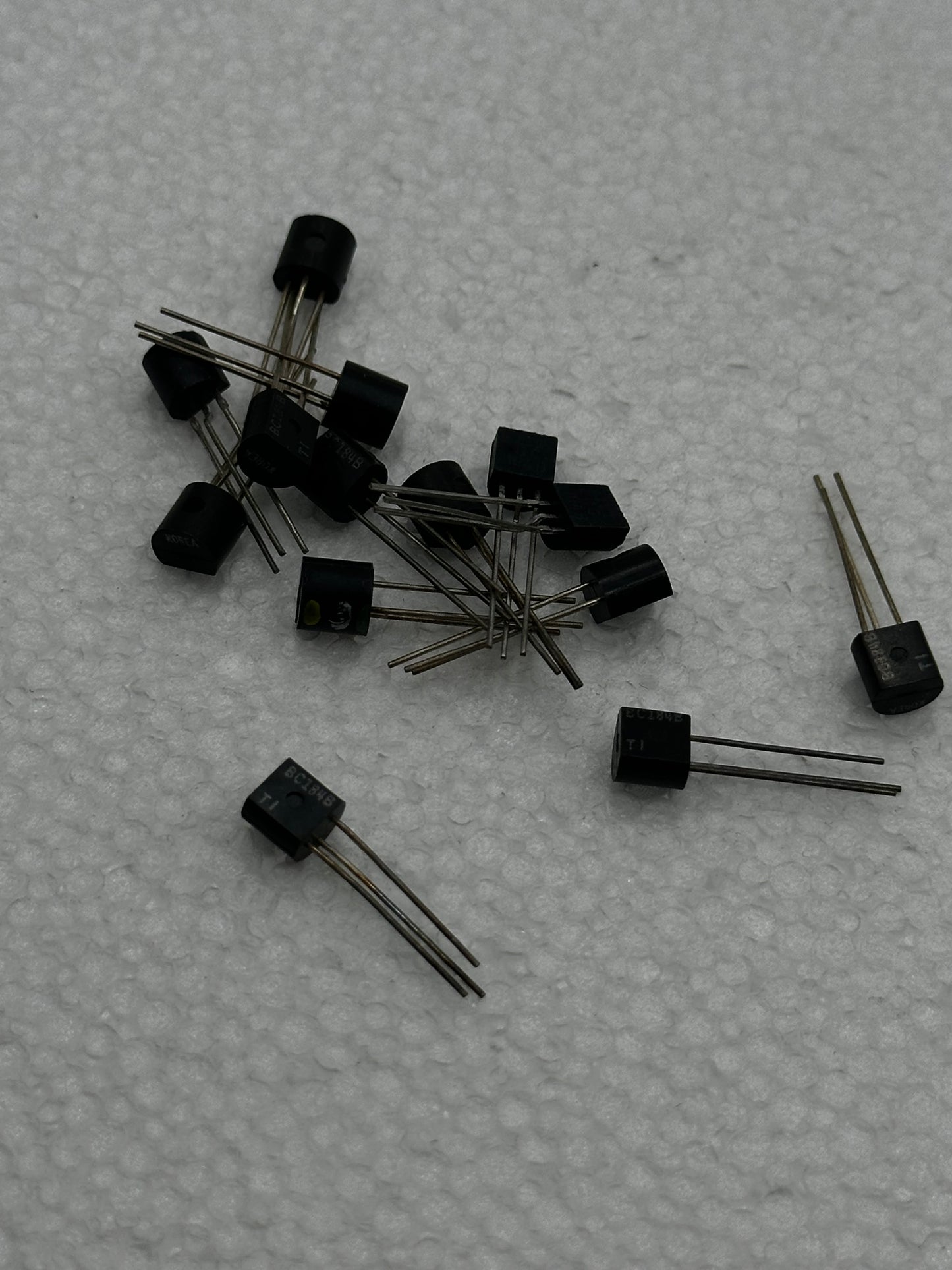 2 PACK: Texas Instruments BC184B High Gain NPN Fuzz Silicon Transistor