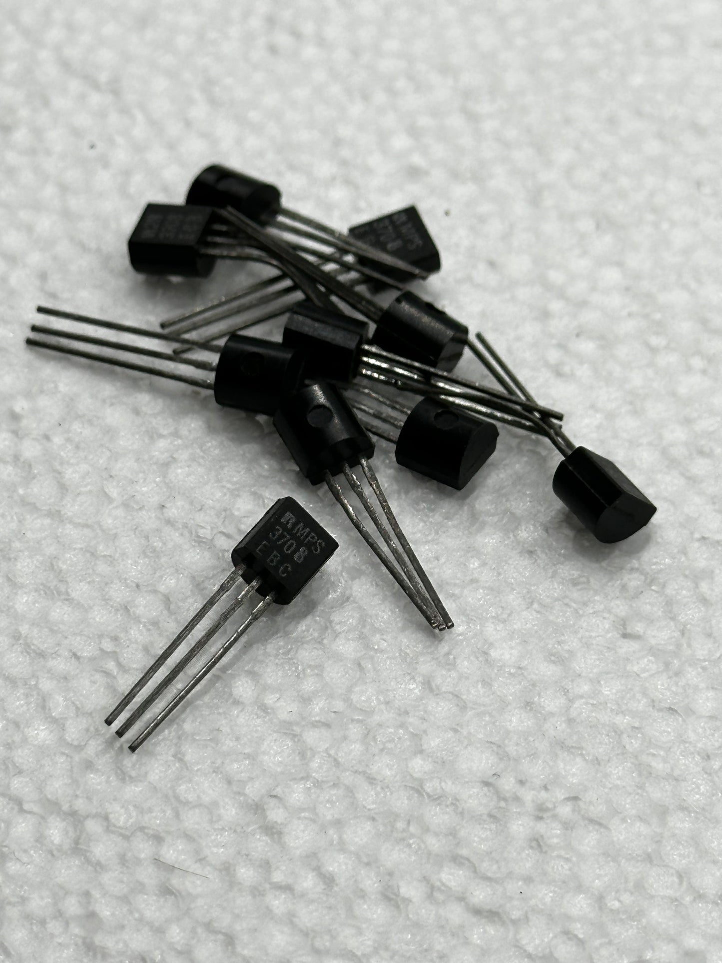 3 PACK - MPS3708 Silicon Transistor, TO-92