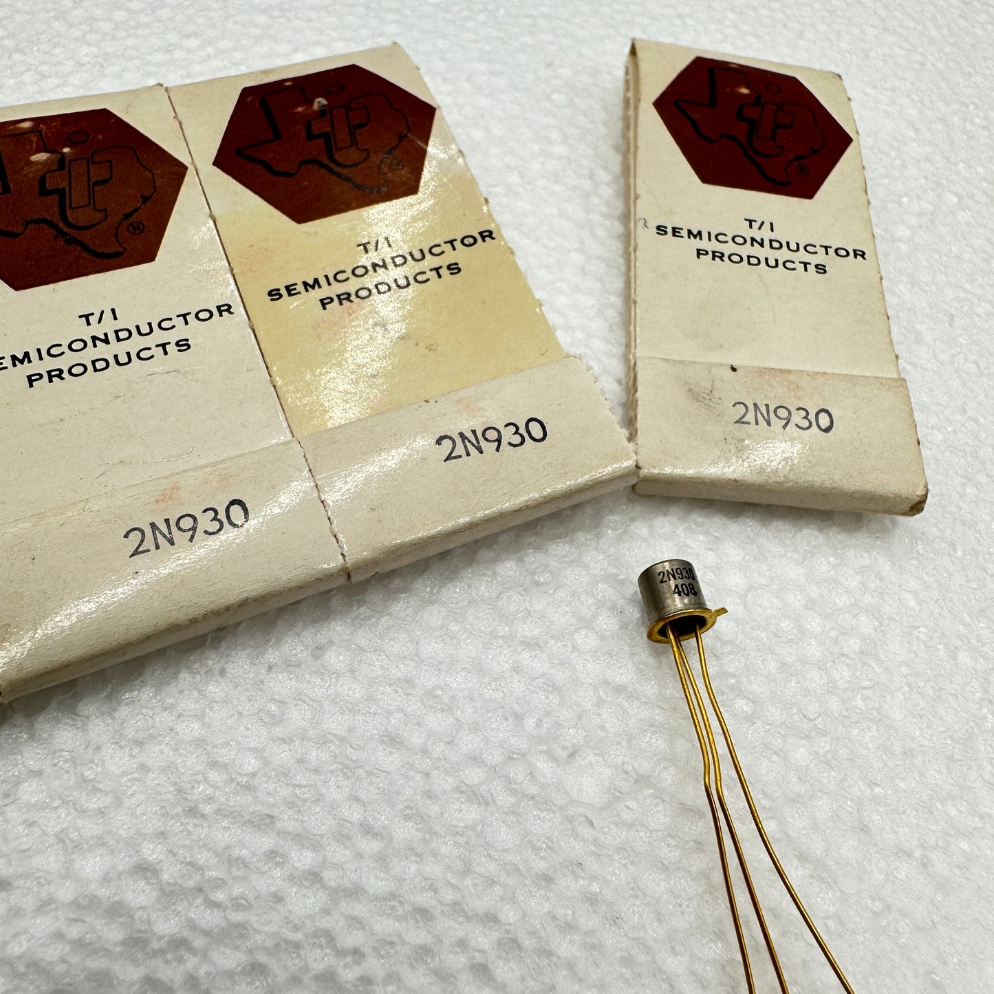 2N930 Silicon Transistor NOS - Rare & Reclaimed