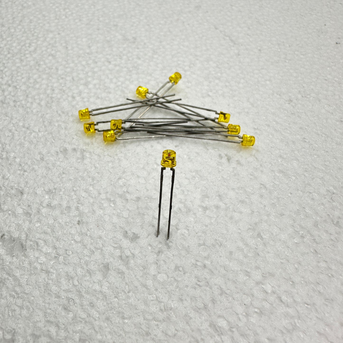 10 PACK Siemens Yellow 3mm Argus LEDs Clipping Diodes