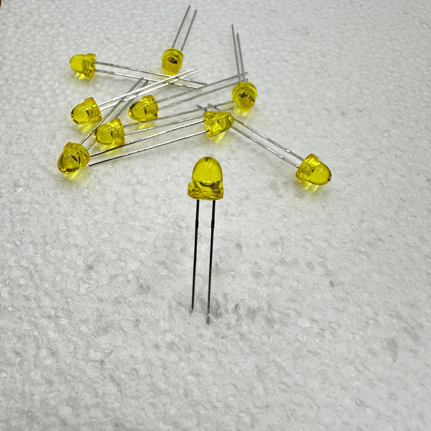 10 PACK Kingbright Yellow 5mm LED's Clipping Diodes