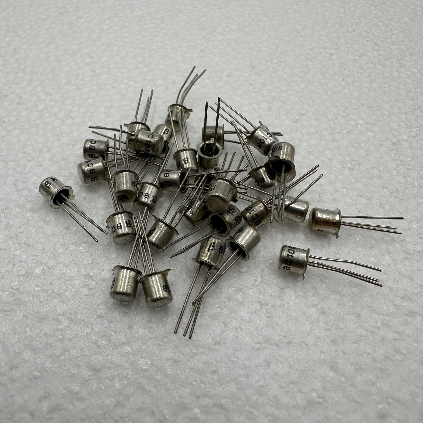 BC108 I.P.R.S. NPN High Gain Audio Transistor TO-18