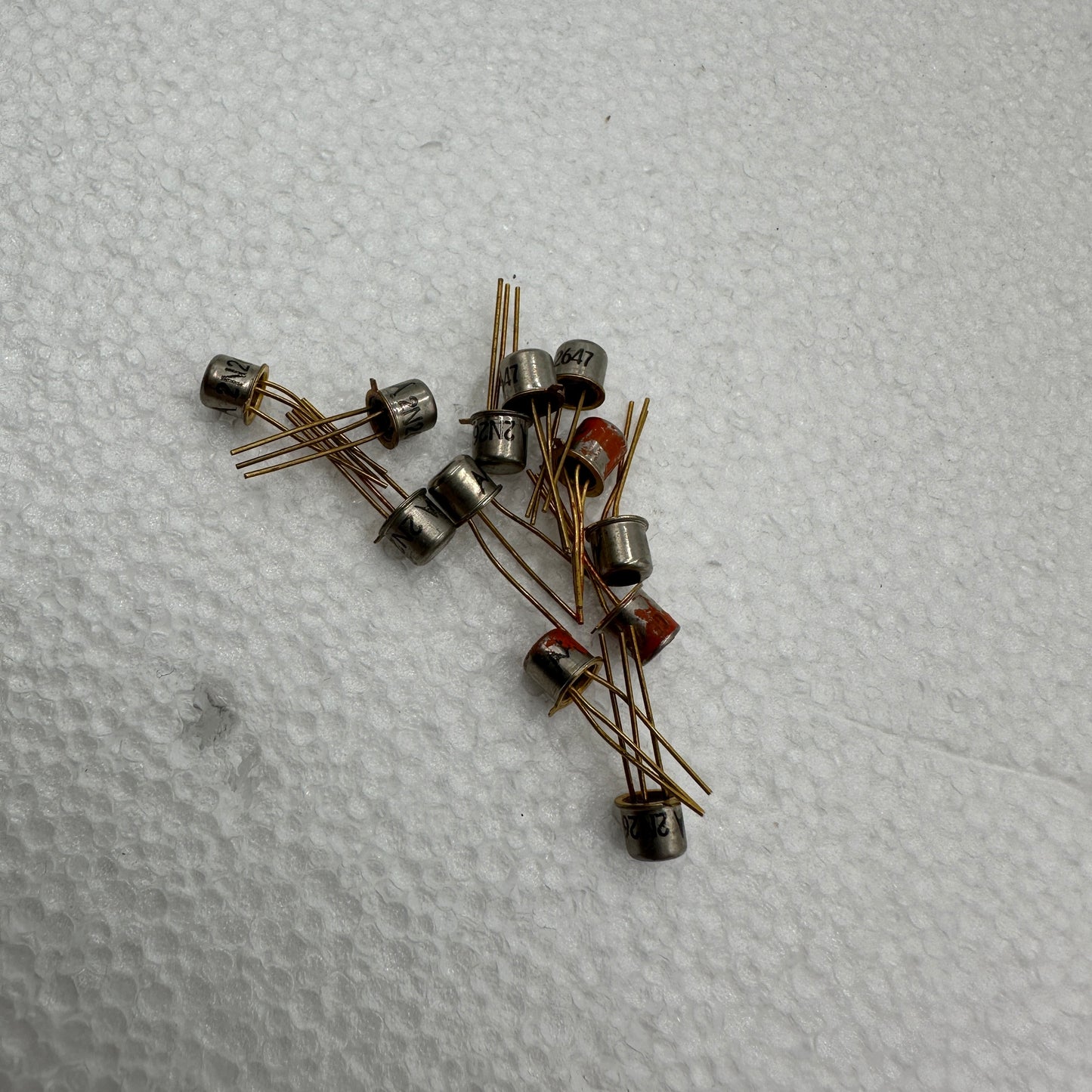 2N2647 Silicon PN Unijunction Transistor Motorola Gold Leads TO-18