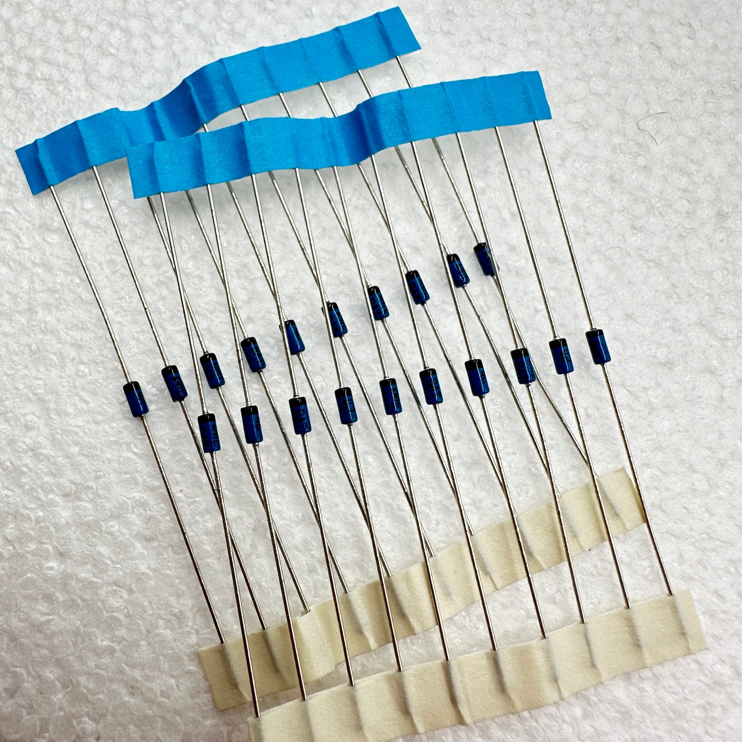 10 PACK BAT42 Silicon Schottky Barrier Diode ST Original Clipping
