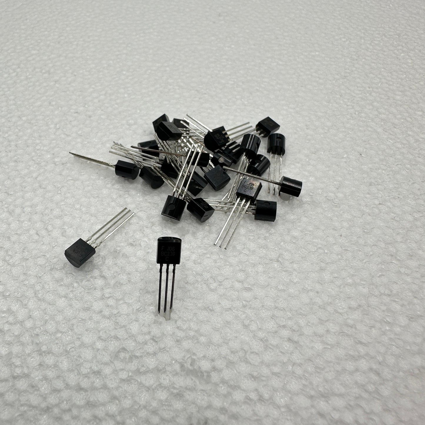 BC239C High Gain NPN Fuzz Silicon Transistor